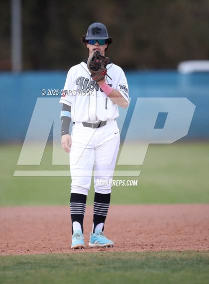 Thumbnail 1 in Sahuarita vs Mountain View (Lancer Baseball Classic) photogallery.