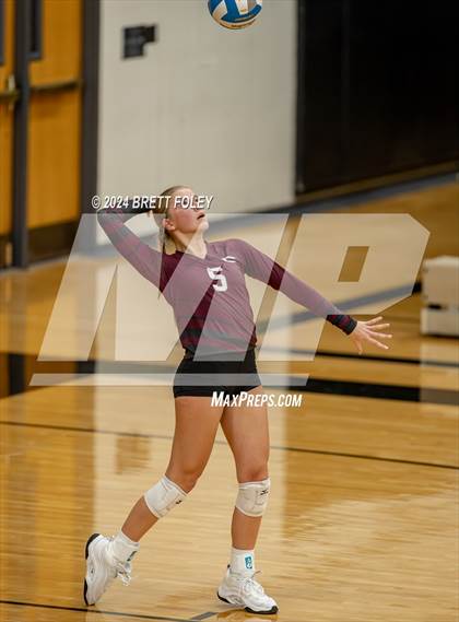 Thumbnail 3 in Columbus vs Lincoln Southeast photogallery.