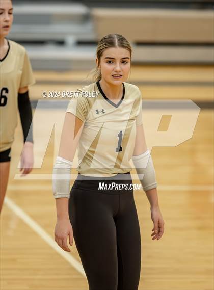 Thumbnail 3 in Columbus vs Lincoln Southeast photogallery.