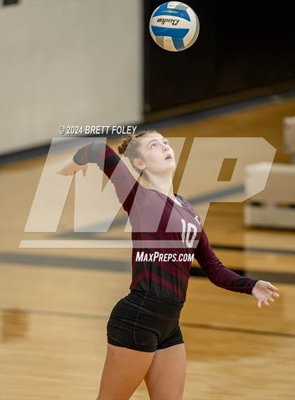 Thumbnail 3 in Columbus vs Lincoln Southeast photogallery.
