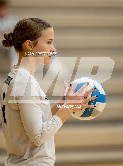 Thumbnail 2 in Columbus vs Lincoln Southeast photogallery.