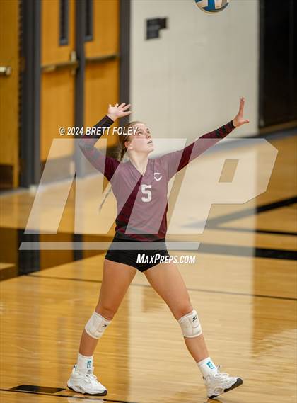 Thumbnail 1 in Columbus vs Lincoln Southeast photogallery.