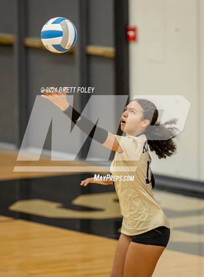 Thumbnail 1 in Columbus vs Lincoln Southeast photogallery.
