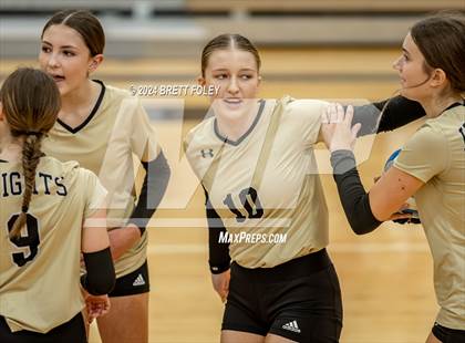 Thumbnail 2 in Columbus vs Lincoln Southeast photogallery.