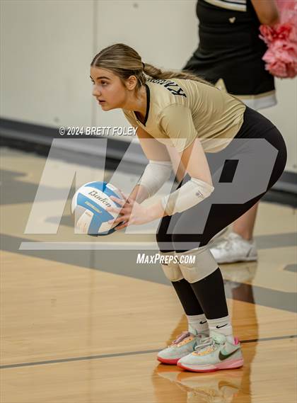 Thumbnail 3 in Columbus vs Lincoln Southeast photogallery.