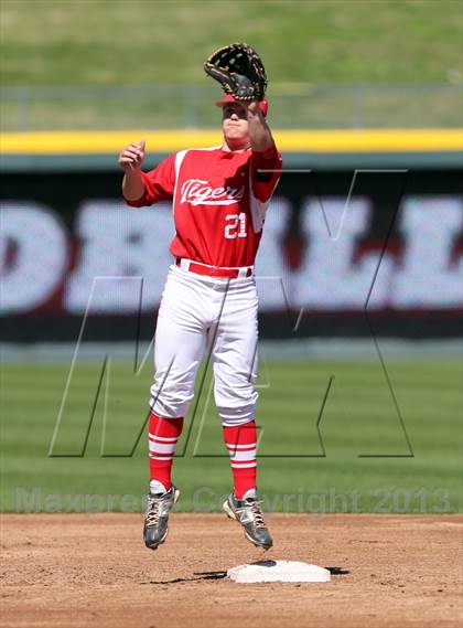 Thumbnail 2 in Belton vs Cedar Ridge (Rock Hardball Classic) photogallery.