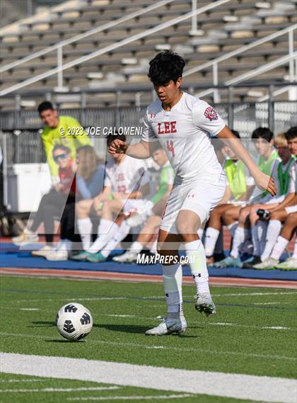 Thumbnail 3 in Lee vs Clark photogallery.