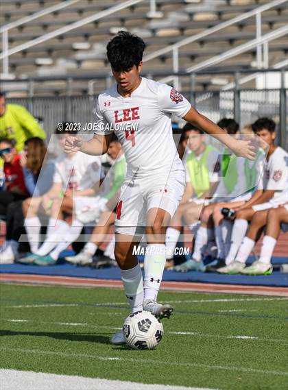 Thumbnail 1 in Lee vs Clark photogallery.