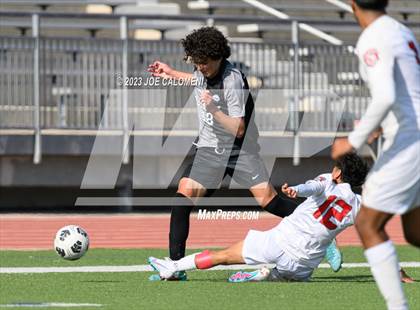 Thumbnail 3 in Lee vs Clark photogallery.