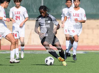 Thumbnail 3 in Lee vs Clark photogallery.