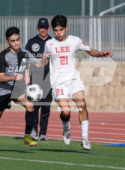 Thumbnail 2 in Lee vs Clark photogallery.