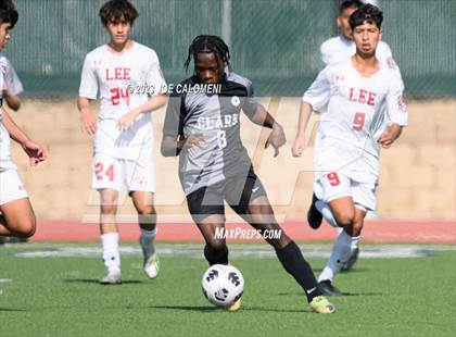 Thumbnail 2 in Lee vs Clark photogallery.