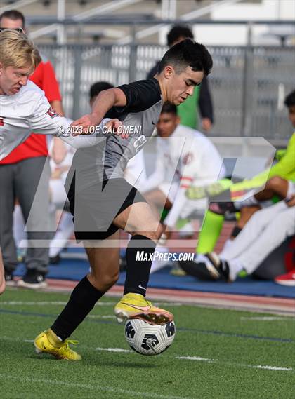 Thumbnail 3 in Lee vs Clark photogallery.