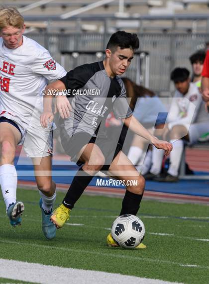 Thumbnail 2 in Lee vs Clark photogallery.