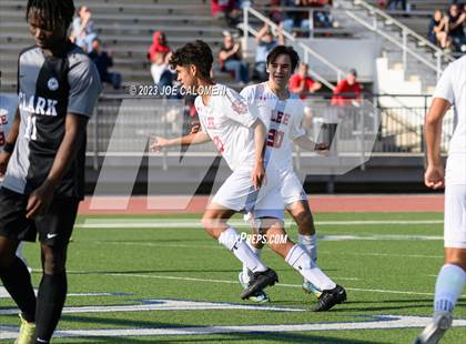 Thumbnail 3 in Lee vs Clark photogallery.