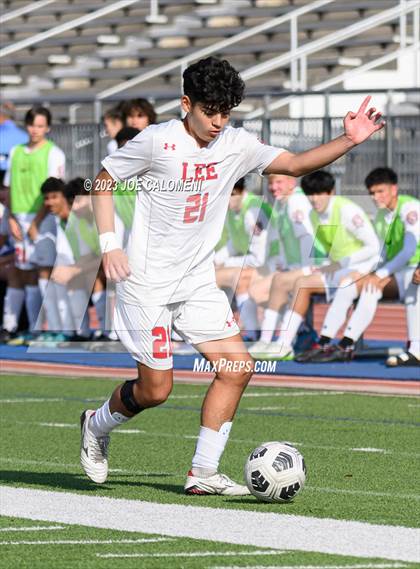 Thumbnail 2 in Lee vs Clark photogallery.