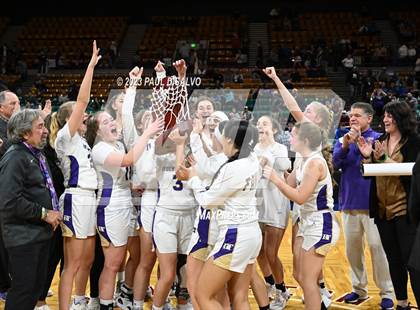 Thumbnail 2 in D'Evelyn vs. Holy Family (CHSAA 4A Final) photogallery.