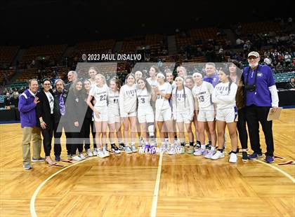 Thumbnail 3 in D'Evelyn vs. Holy Family (CHSAA 4A Final) photogallery.