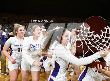 Thumbnail 2 in D'Evelyn vs. Holy Family (CHSAA 4A Final) photogallery.