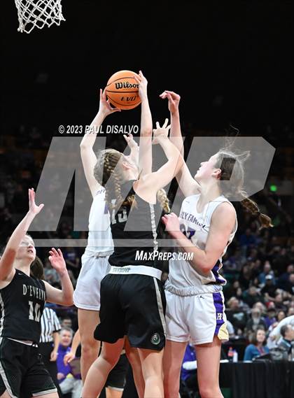 Thumbnail 2 in D'Evelyn vs. Holy Family (CHSAA 4A Final) photogallery.
