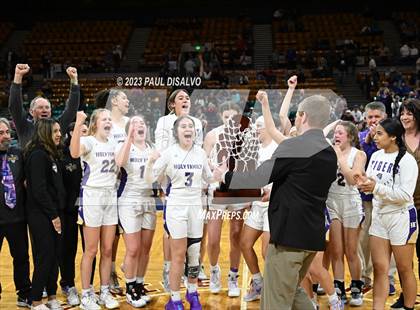Thumbnail 2 in D'Evelyn vs. Holy Family (CHSAA 4A Final) photogallery.