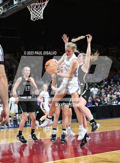 Thumbnail 2 in D'Evelyn vs. Holy Family (CHSAA 4A Final) photogallery.