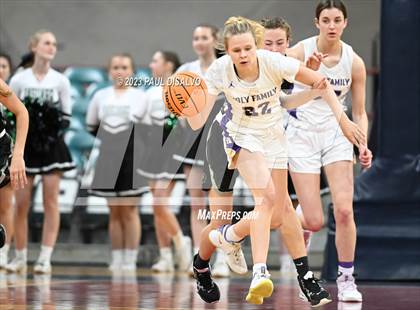 Thumbnail 2 in D'Evelyn vs. Holy Family (CHSAA 4A Final) photogallery.