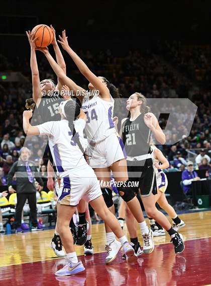 Thumbnail 2 in D'Evelyn vs. Holy Family (CHSAA 4A Final) photogallery.