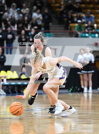 Thumbnail 2 in D'Evelyn vs. Holy Family (CHSAA 4A Final) photogallery.