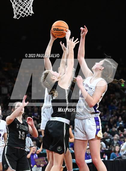 Thumbnail 1 in D'Evelyn vs. Holy Family (CHSAA 4A Final) photogallery.