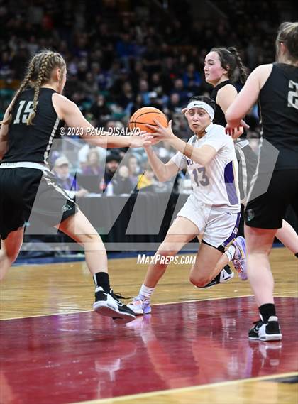 Thumbnail 2 in D'Evelyn vs. Holy Family (CHSAA 4A Final) photogallery.