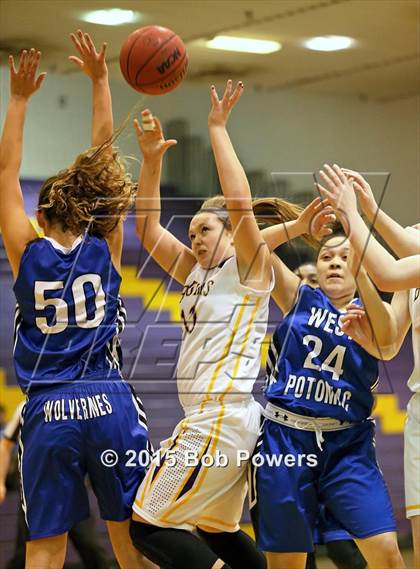 Thumbnail 3 in West Potomac @ Lake Braddock photogallery.