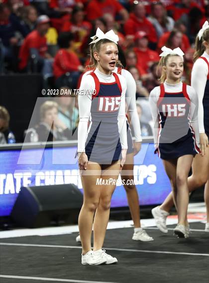 Thumbnail 1 in VHSL State Cheer Competition (Class 5) photogallery.