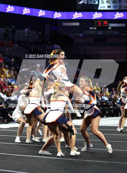 Thumbnail 3 in VHSL State Cheer Competition (Class 5) photogallery.
