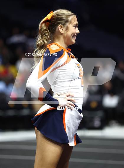 Thumbnail 2 in VHSL State Cheer Competition (Class 5) photogallery.