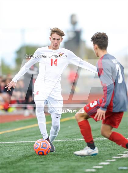 Thumbnail 2 in Brophy College Prep vs. Chaparral (AIA 6A Semifinal) photogallery.