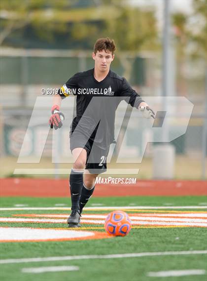 Thumbnail 1 in Brophy College Prep vs. Chaparral (AIA 6A Semifinal) photogallery.
