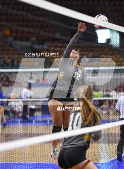 Thumbnail 1 in Mead vs. Thomas Jefferson (CHSAA 4A Playoff) photogallery.