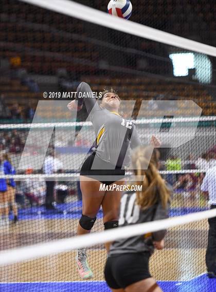 Thumbnail 3 in Mead vs. Thomas Jefferson (CHSAA 4A Playoff) photogallery.