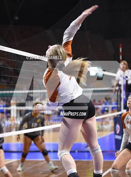Thumbnail 3 in Mead vs. Thomas Jefferson (CHSAA 4A Playoff) photogallery.