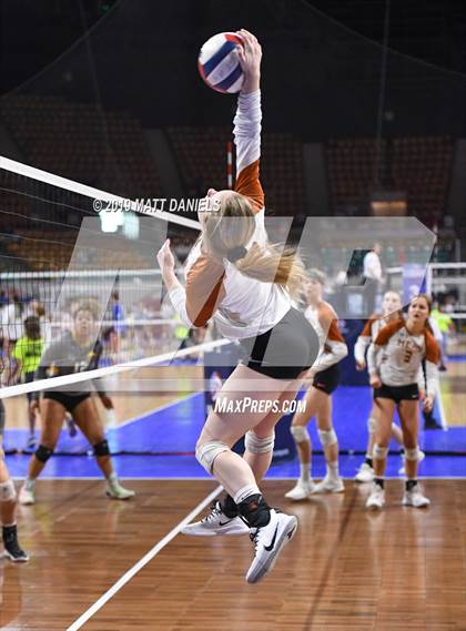 Thumbnail 2 in Mead vs. Thomas Jefferson (CHSAA 4A Playoff) photogallery.