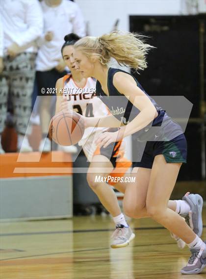 Thumbnail 2 in Dakota @ Utica photogallery.
