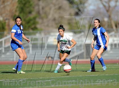 Thumbnail 3 in Granada Hills Charter vs Agoura photogallery.