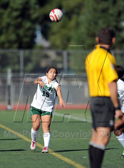 Thumbnail 3 in Granada Hills Charter vs Agoura photogallery.