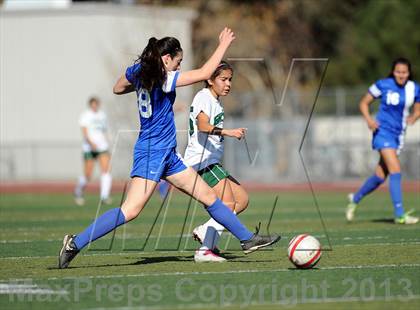 Thumbnail 2 in Granada Hills Charter vs Agoura photogallery.