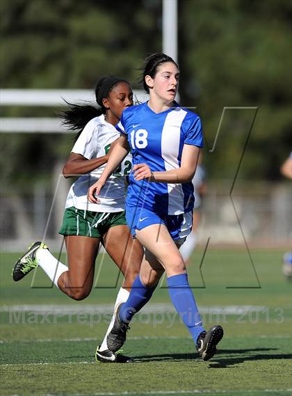 Thumbnail 3 in Granada Hills Charter vs Agoura photogallery.