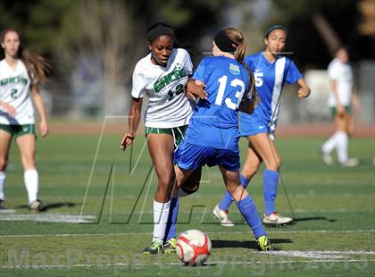 Thumbnail 2 in Granada Hills Charter vs Agoura photogallery.
