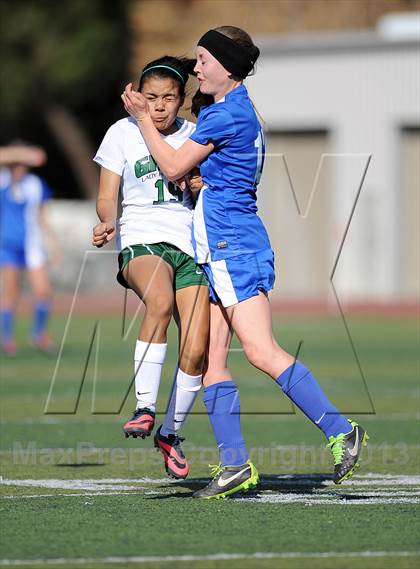 Thumbnail 3 in Granada Hills Charter vs Agoura photogallery.