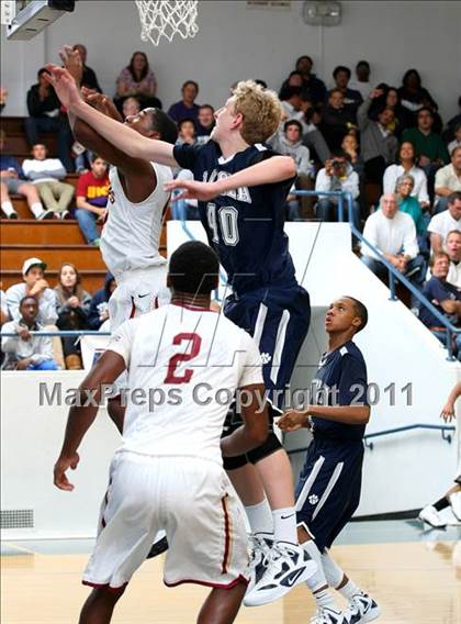 Thumbnail 2 in Alemany vs. Loyola (The Tournament) photogallery.