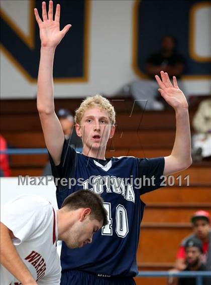 Thumbnail 3 in Alemany vs. Loyola (The Tournament) photogallery.